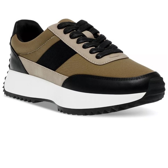 Dolce Vita sneakers - Picture 2 of 4